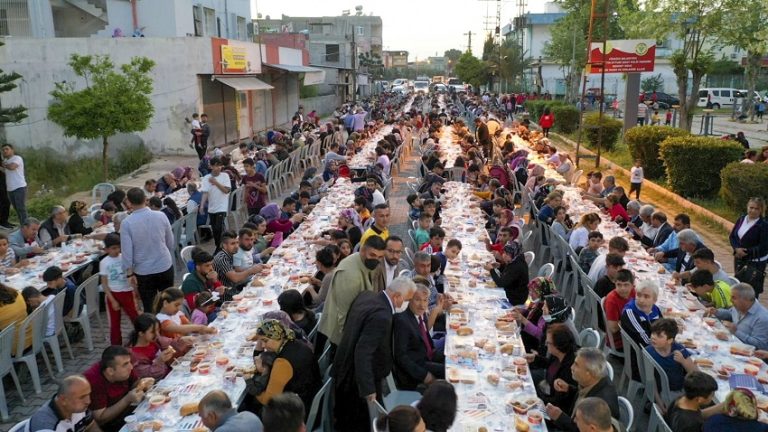Selahattin Eyyubi’de Mahalle Merkezi ve 3 bin kişilik iftar