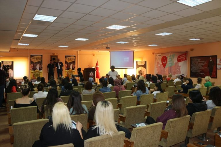 Kozan Kuaförler ve Berberler Odası, uygulamalı eğitim semineri düzenledi
