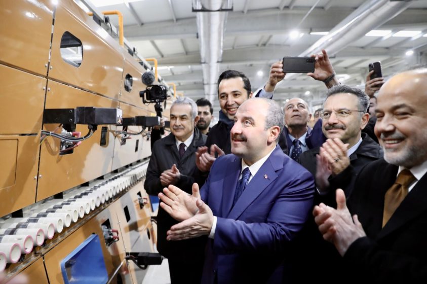 QUA Granite, 2 yeni üretim hattını Sanayi ve Teknoloji Bakanı Mustafa Varank’ın katılımı ile Aydın Söke’de gerçekleştirilen tören ile açtı.