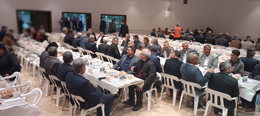 Kozan Belediyesi Tarafından Mübarek Ramazan Ayı Dolayısıyla Kozan Merkez ve Kırsal Mahalle Muhtarlarına Yönelik İftar Programı Düzenlendi 