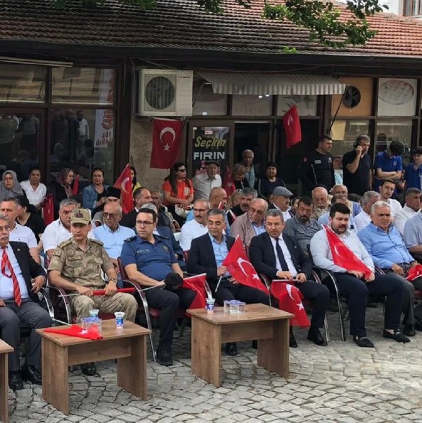 MHP İlçe Başkanı 2 Haziran Kurtuluş Bayramına Teşkilatı İle Katıldı
