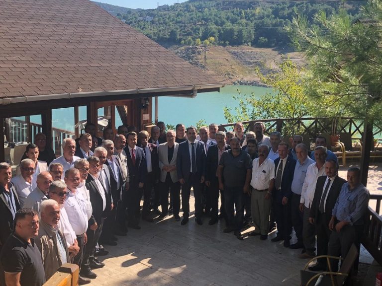 Kozan Belediye Başkanı Kazım Özgan, 19 Ekim Muhtarlar Günü’nde Muhtarlarla Bir Araya Geldi