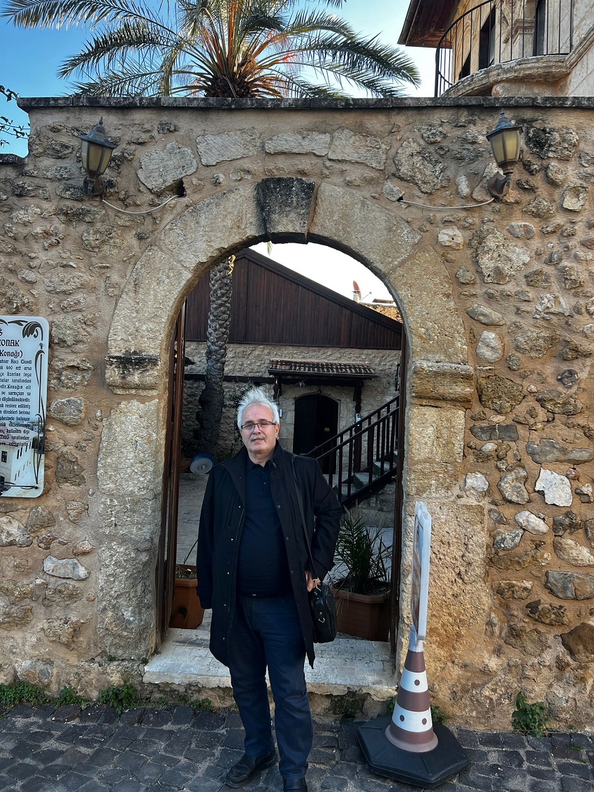 Kozan Belediye Başkanı Kazım Özgan, esnafı ziyaret etti