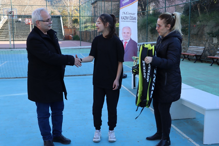 Kozan'da Kış Tenisi Şampiyonası Son Buldu