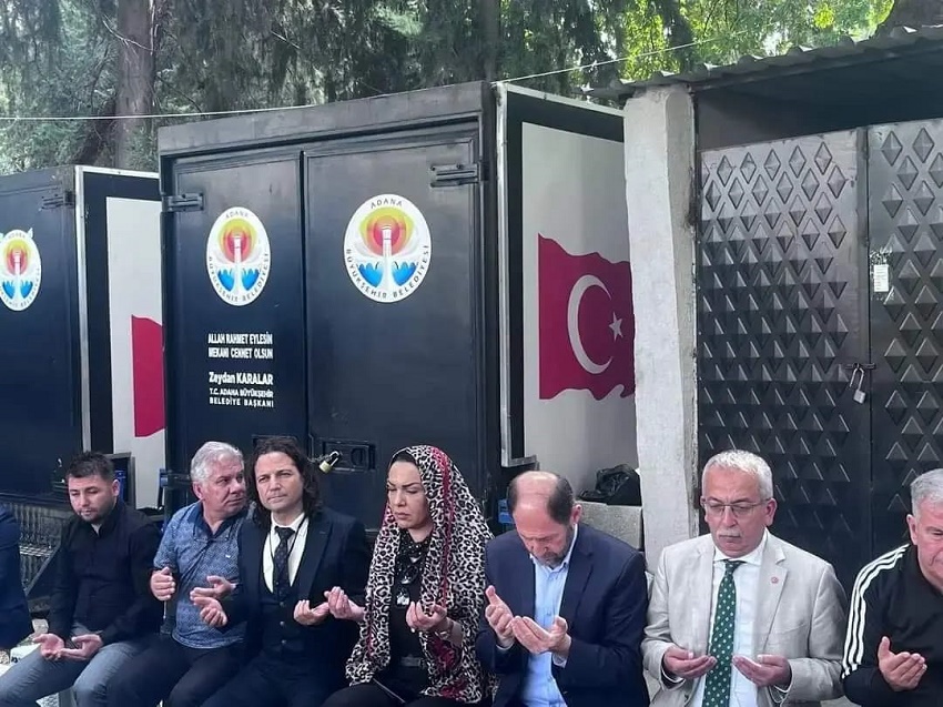 Şehit Kaymakam Saim Bey'in mezarına Türk bayrağı asıldı
