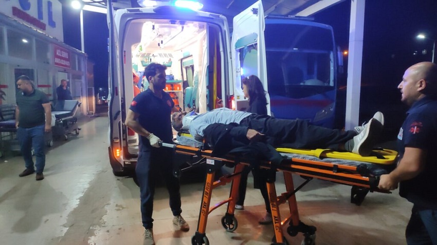 Kozan'da Trafik Kazası 2 Kişi Yaralandı