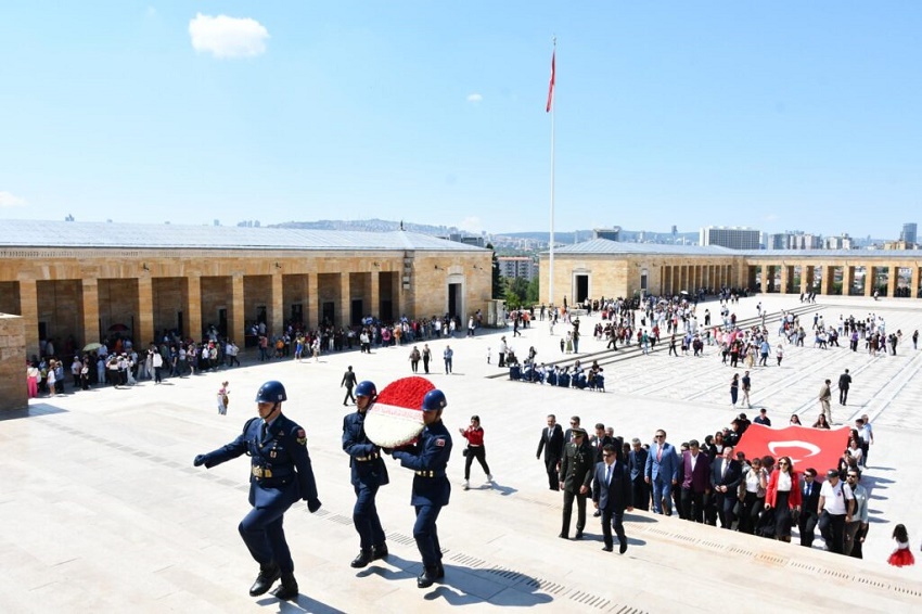 Başkent Kozanlılar Vakfı Anıtkabir'de