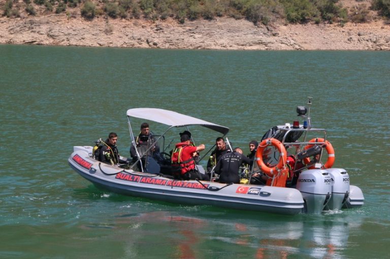 DÜŞEN HELİKOPTER 16 METREYE ÇIKARILDI