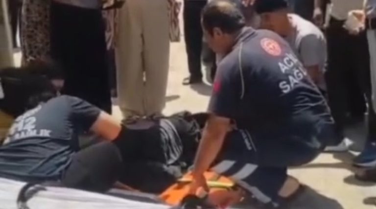 KOZAN’DA FECİ KAZA: ASKERDEN YENİ GELEN GENÇ AĞIR YARALANDI
