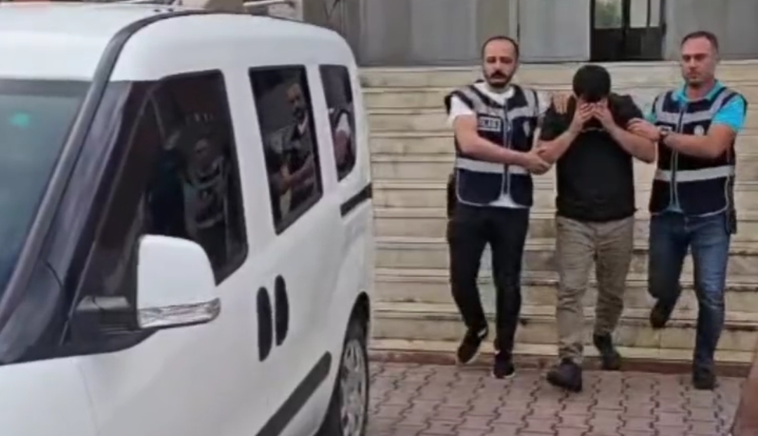 İmamoğlu’nda Uyuşturucu Operasyonu: 379 Hapla Yakalanan Şahıs Tutuklandı İmamoğlu’nda Uyuşturucu Operasyonu: 379 Hapla Yakalanan Şahıs Tutuklandı
