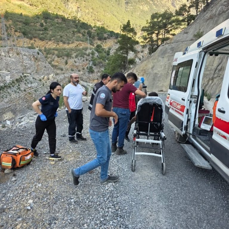 Kozan’da Orman Yangınında Kaybolan İşçi 10 Saat Sonra Sağ Salim Bulundu