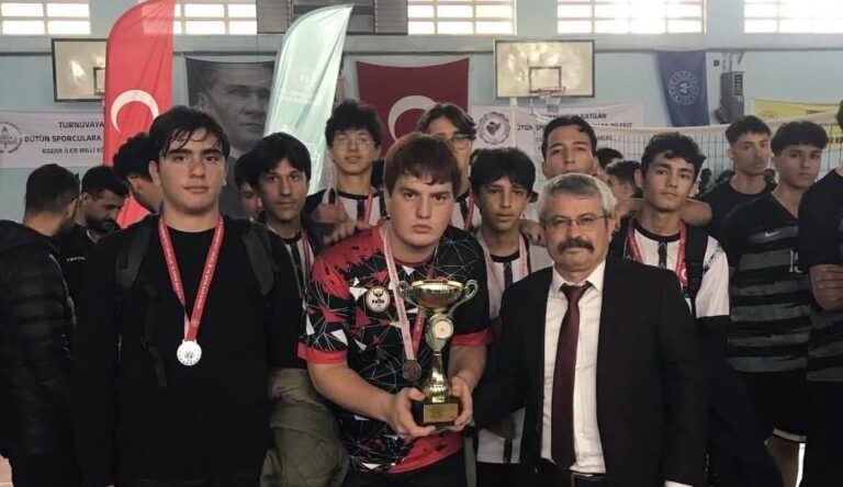 KOZAN’DA GENÇ ERKEKLER VOLEYBOL ŞAMPİYONU BELLİ OLDU!