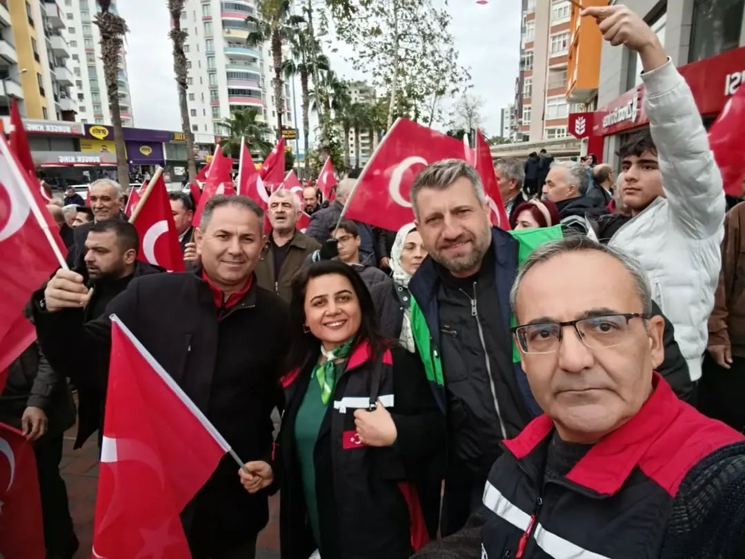 KOZAN’DA BAYRAĞA SAYGI YÜRÜYÜŞÜ: BİRLİK VE BERABERLİK MESAJI