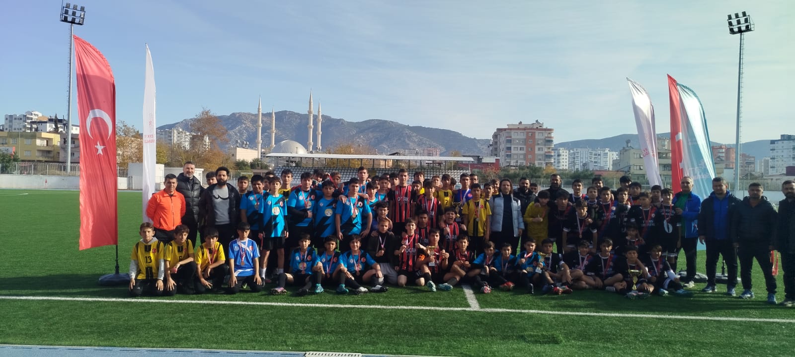 KOZAN’DA OKUL SPORLARI FUTBOL HEYECANI SONA ERDİ