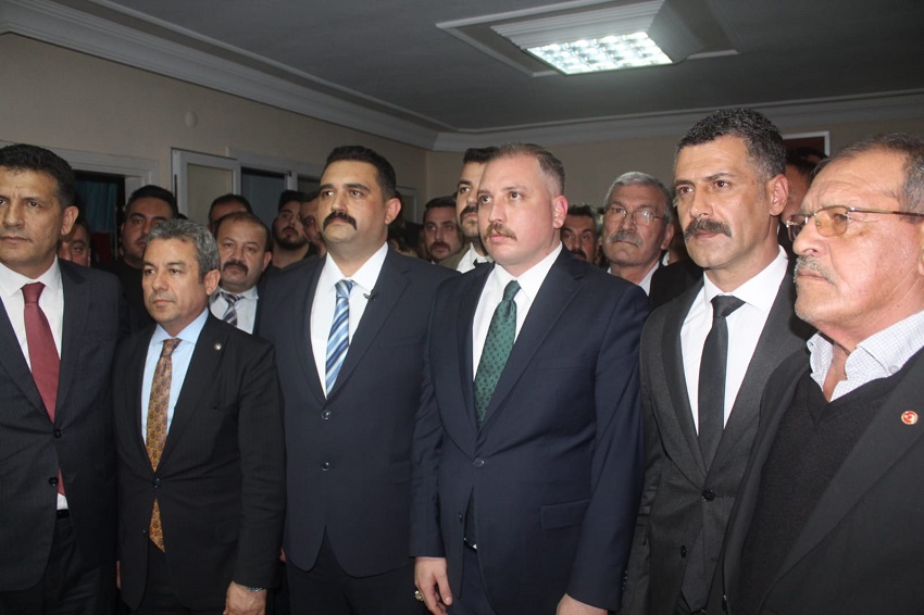 Kozan Ülkü Ocakları’nda Bayrak Değişimi