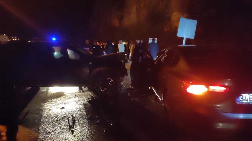 Trafik Kazasında 2 Kişi Yaralandı