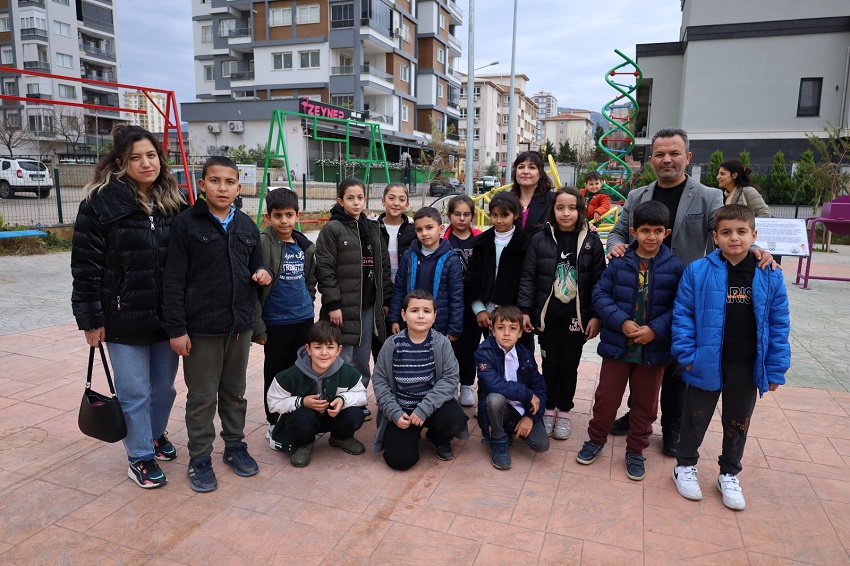 EĞLENEREK ÖĞRENİYORLAR