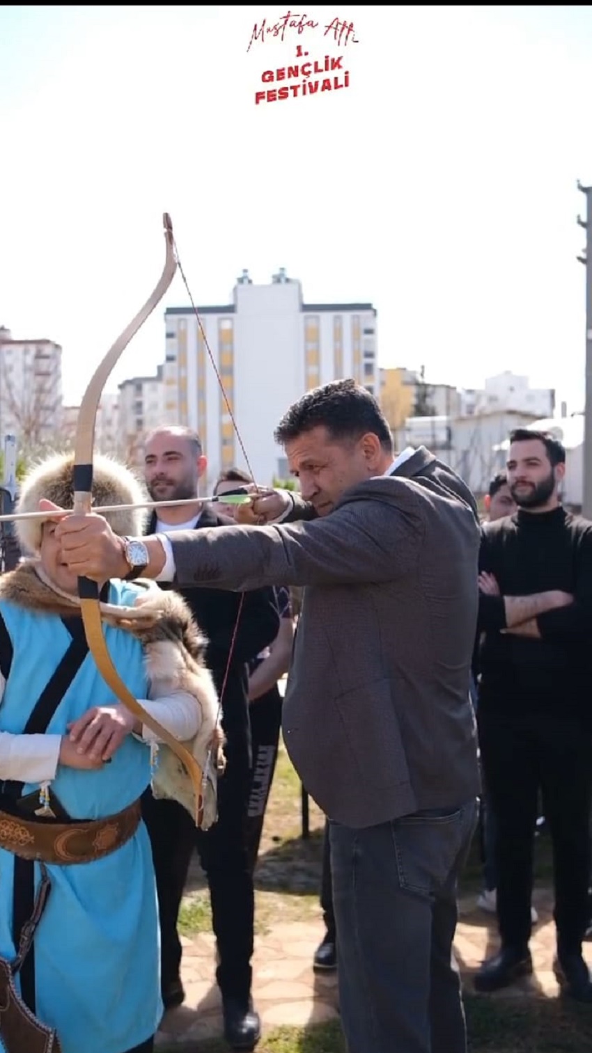 ATLI GENÇLİK FESTİVALİNDE GENÇLERLE BULUŞTU