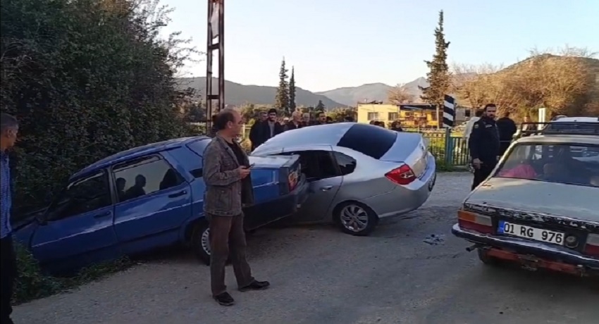 Trafik Kazasında 2'si Çocuk 6 Kişi Yaralandı