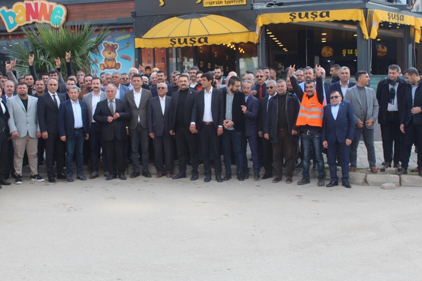 MHP Kozan İlçe Teşkilatı Kahvaltıda Bir Araya Geldi