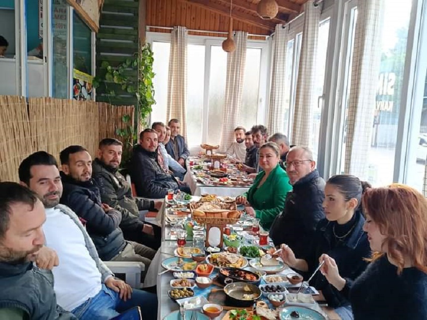 KÖKYILDIRIM'DAN BASIN MENSUPLARINA KAHVALTI