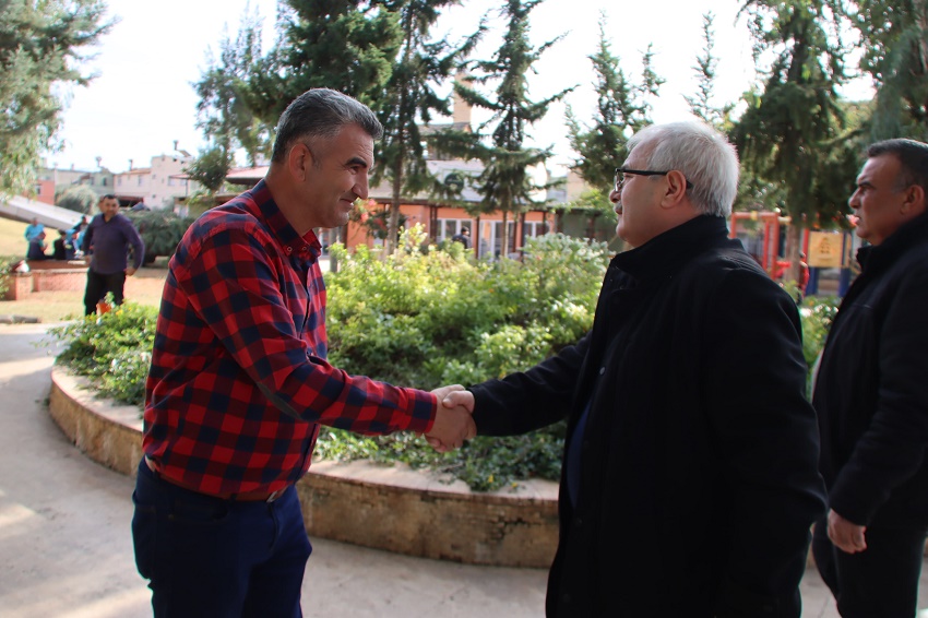 Millet Bahçesi'nde Tehlike Oluşturan Ağaçlar Budandı