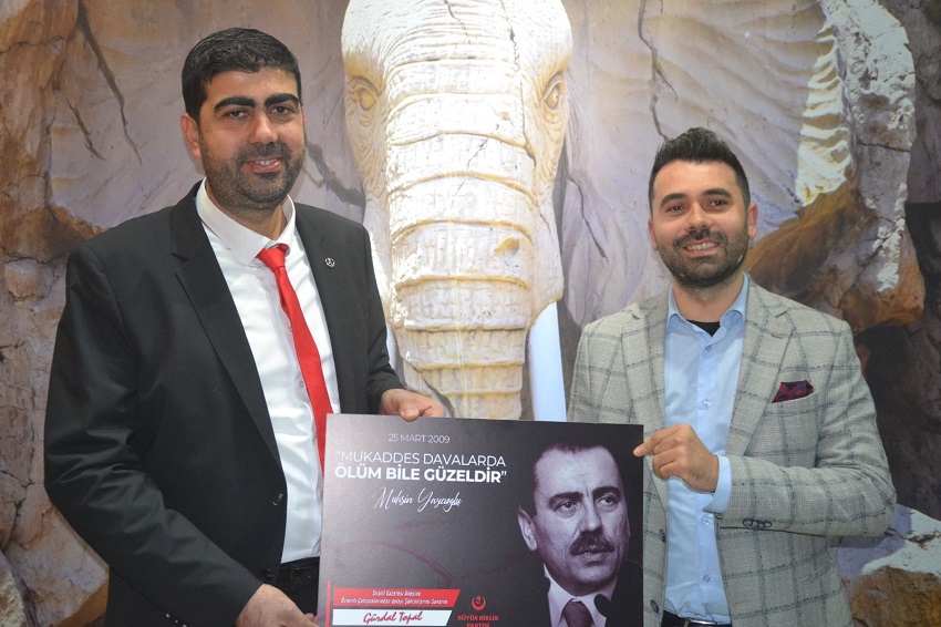 GÜRDAL TOPAL, GAZETECİLERLE YEMEKTE BULUŞTU