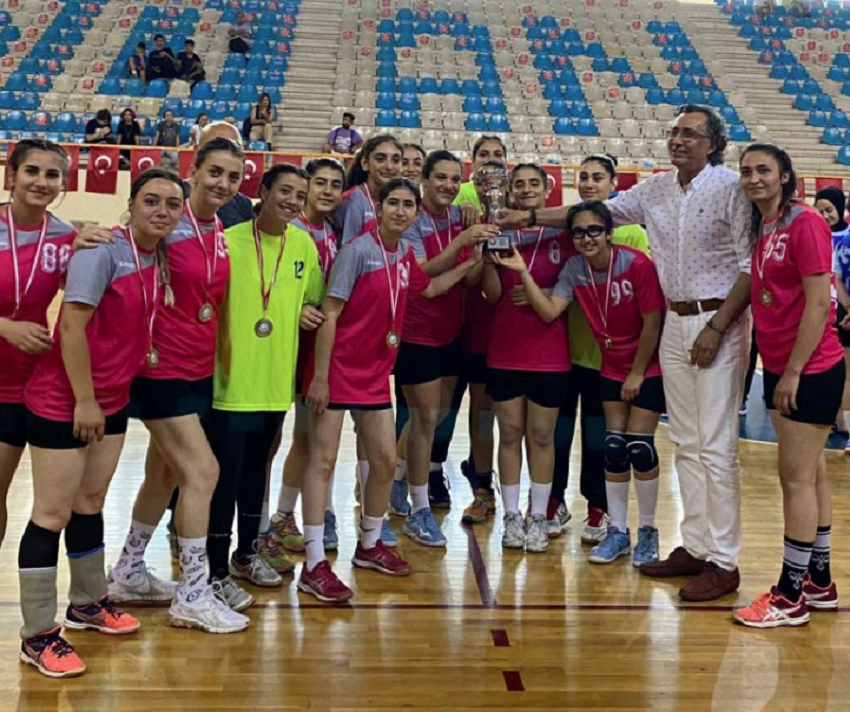 Büyükşehir sporda altyapıya önem verdikçe başarı artıyor