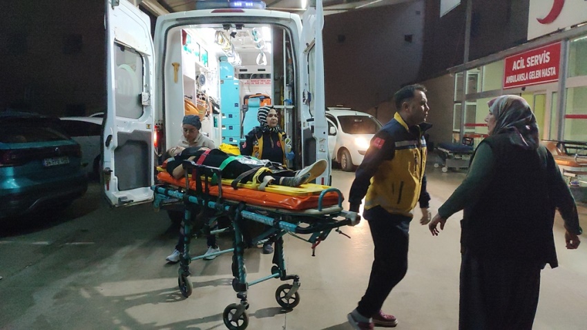 Trafik Kazasında 3 Kişi Yaralandı