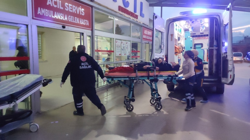 Kozan'da Trafik Kazasında 1'i Ağır 2 Kişi Yaralandı