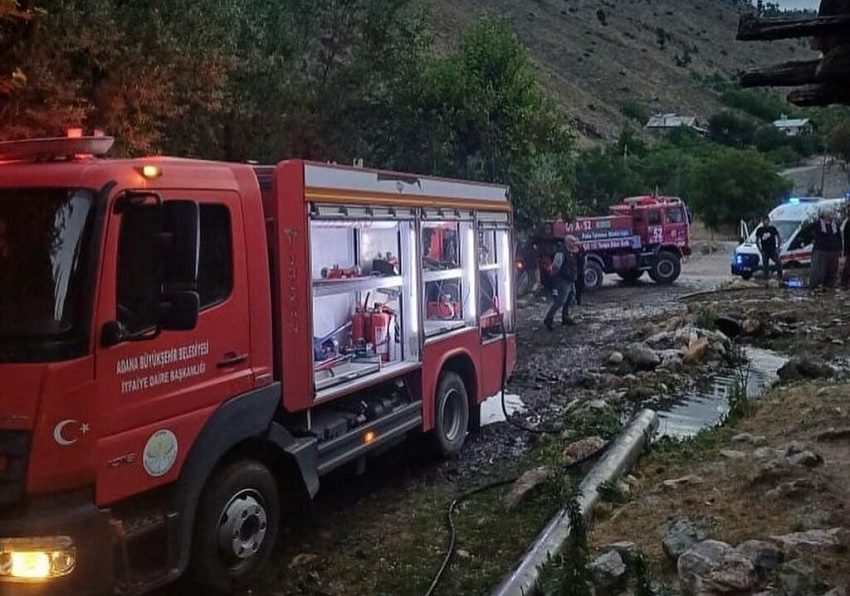 Feke'de Korkutan Yangın