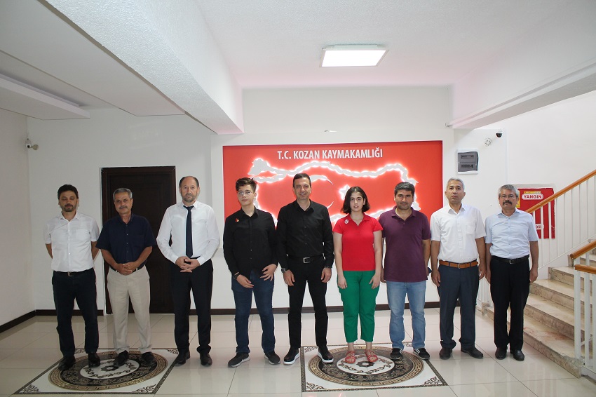KAYMAKAMIMIZ ŞAFAK GÜRÇAM LİSEYE GEÇİŞ SINAVINDA (LGS) DERECEYE GİREN ÖĞRENCİLERİMİZİ ÖDÜLLENDİRDİ