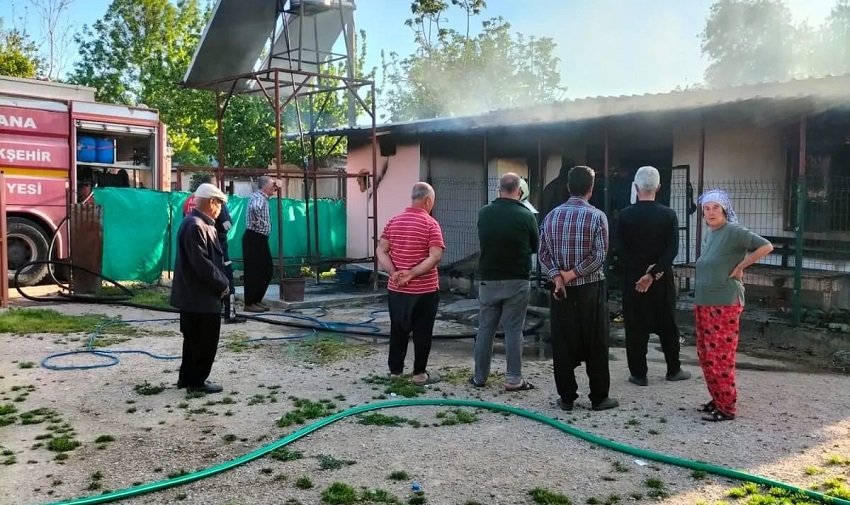 Çokak mahallesinde ev yangını