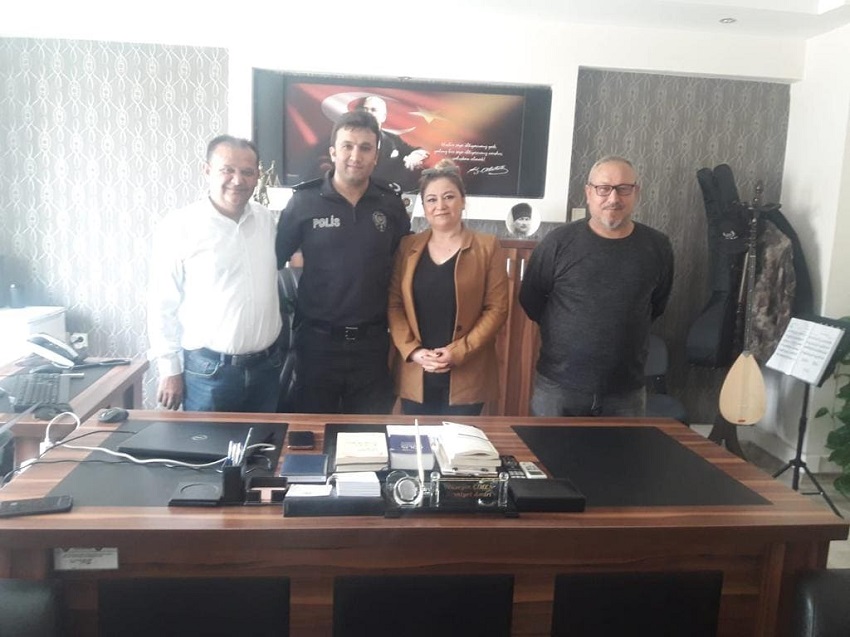 RADYO SİS EKİBİ'NDEN POLİS HAFTASINDA KOZAN İLÇE EMNİYET MÜDÜRLÜĞÜNE ZİYERET