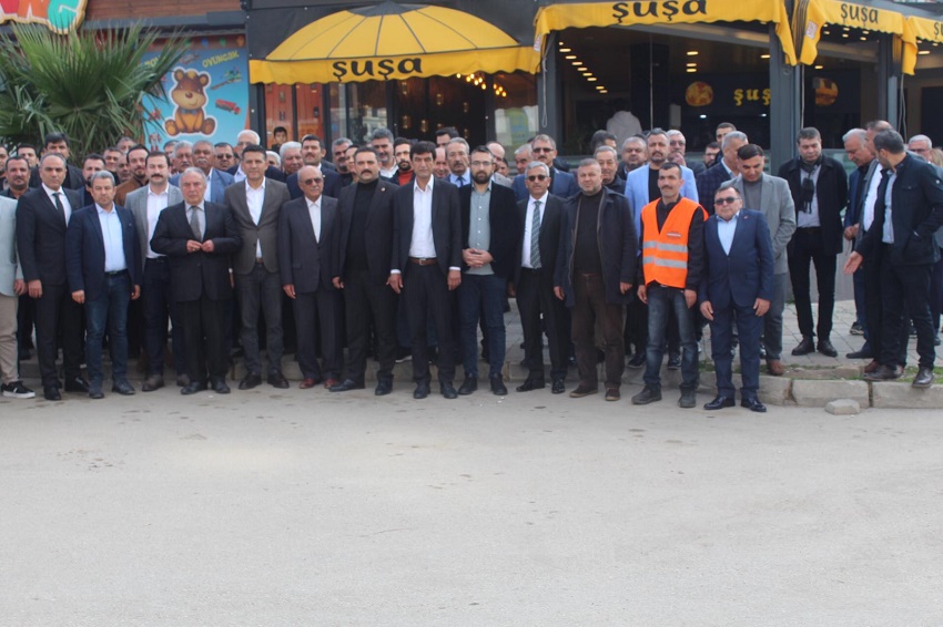 MHP Kozan İlçe Teşkilatı Kahvaltıda Bir Araya Geldi