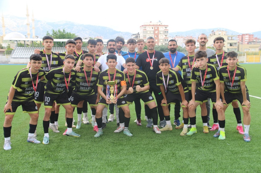 KOZAN İMARSPOR U18 TAKIMI U18 1. LİG’E YÜKSELDİ!