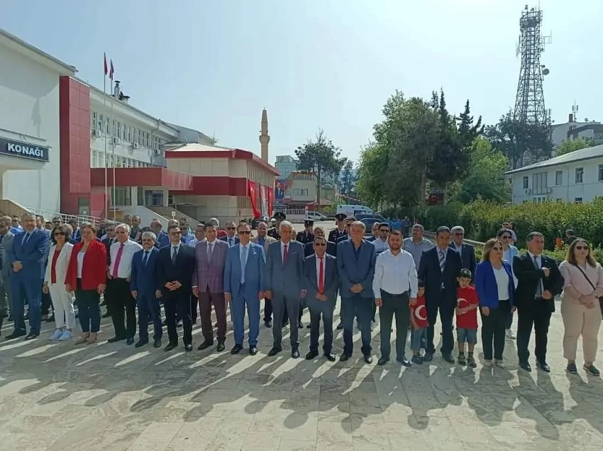 Kozan'da 23 Nisan Coşkusu
