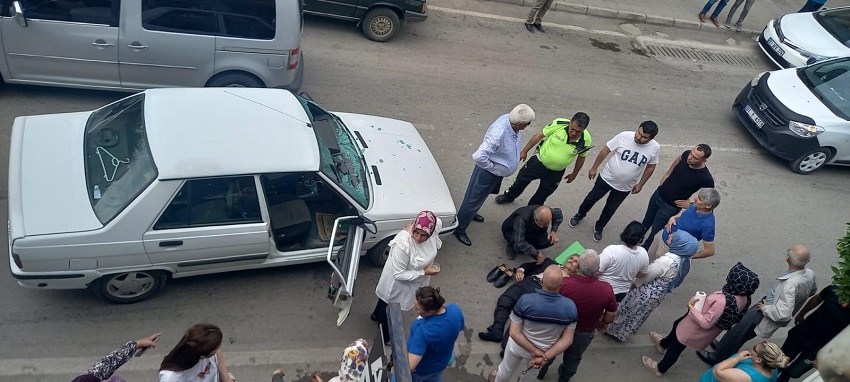Karşıdan Karşıya Geçen Yayaya Araç Çarptı