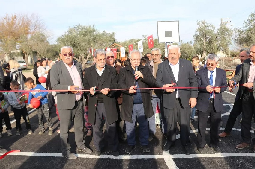 BAŞKAN ÖZGAN, İDEM VE DİKİLİ'DE PARK VE SEMT SAHALARI AÇILIŞLARI YAPTI