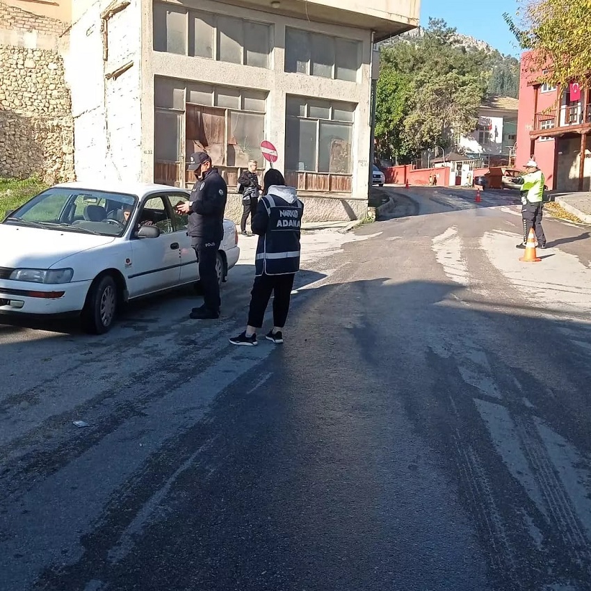 KOZAN İLÇE EMNİYET MÜDÜRLÜĞÜ UYGULAMALARI HIZLA DEVAM EDİYOR
