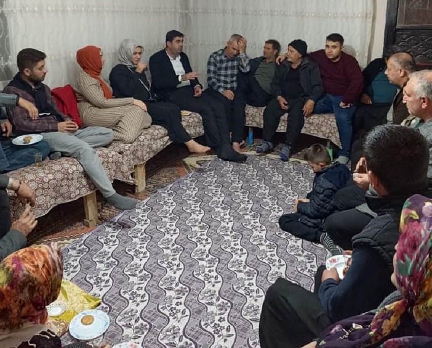 Gürdal Topal  Sıkılmadık El Girilmedik Gönül Bırakmıyor