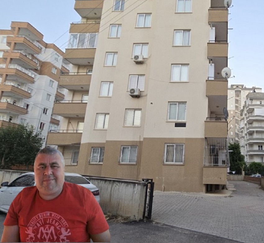 https://kozansondakika.com/dr-ahmet-turan-uyar-evinin-balkonundan-duserek-hayatini-kaybetti/