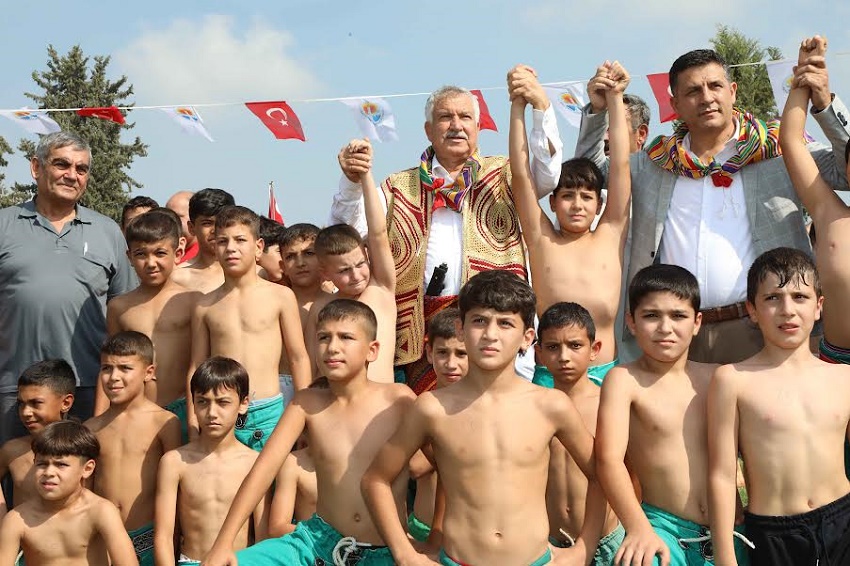 7. İsmet Atlı Karakucak Güreşleri yapıldıv