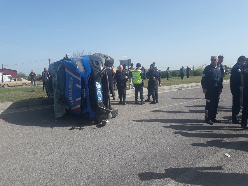 Kozan’da Jandarma Aracı ile Otomobil Çarpıştı 2 Şehit