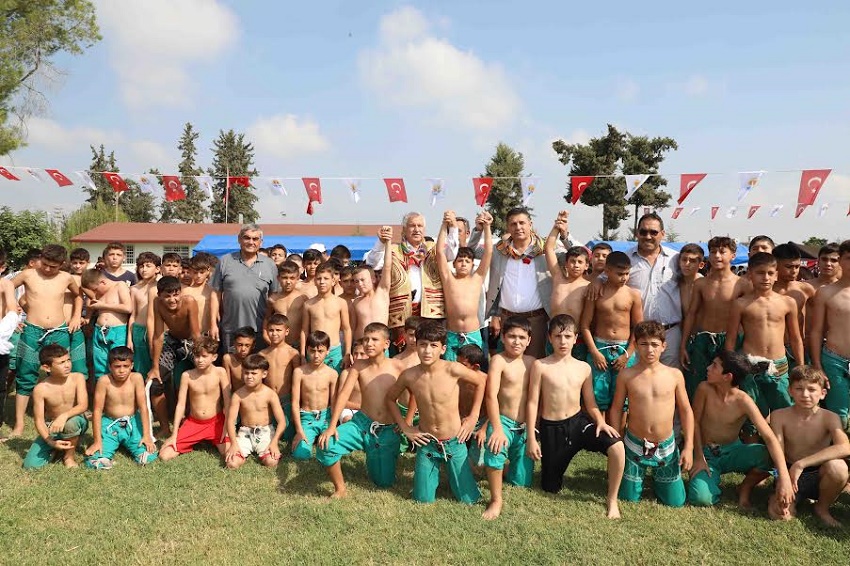 7. İsmet Atlı Karakucak Güreşleri yapıldıv
